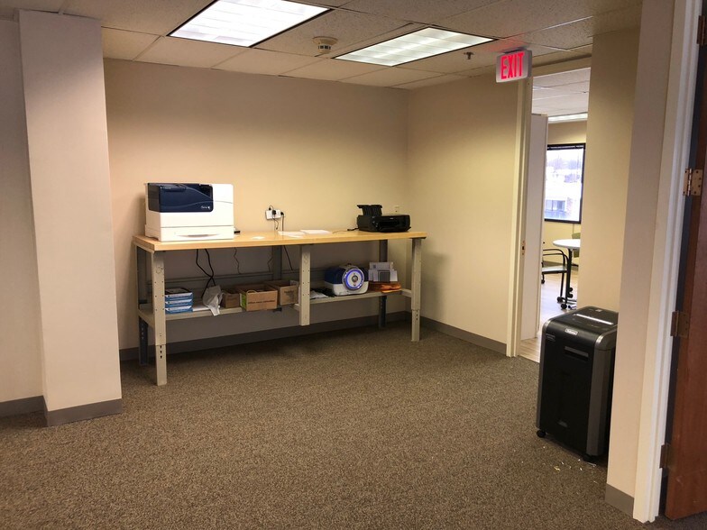 More Photos Of 1300 Greenbrook Blvd, Hanover Park Office For Sale