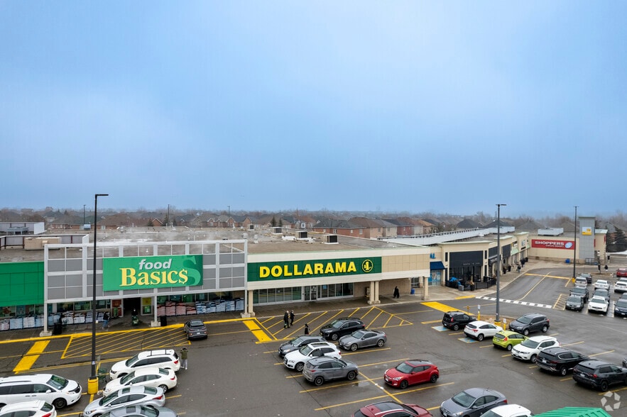 More Photos Of 478-494 Dundas St W, Oakville Unknown For Lease