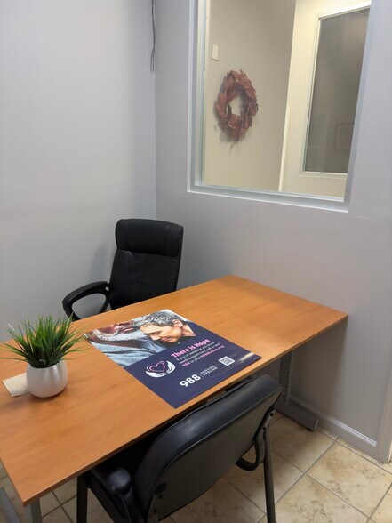 More Photos Of 817 Westchester Ave, Bronx Convenience Store For Lease