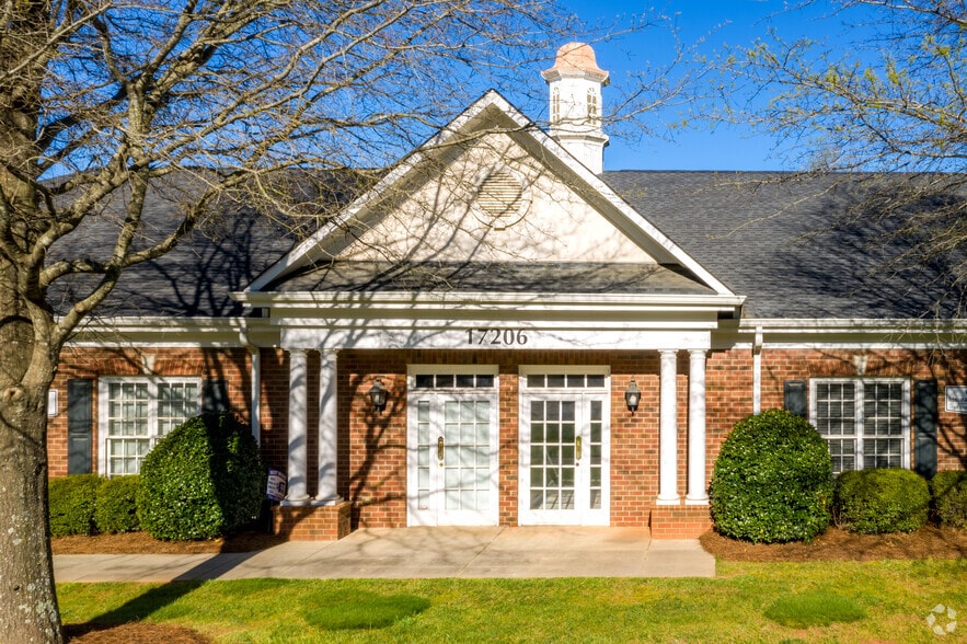 More Photos Of 17206 Lancaster Hwy, Charlotte Office For Sale