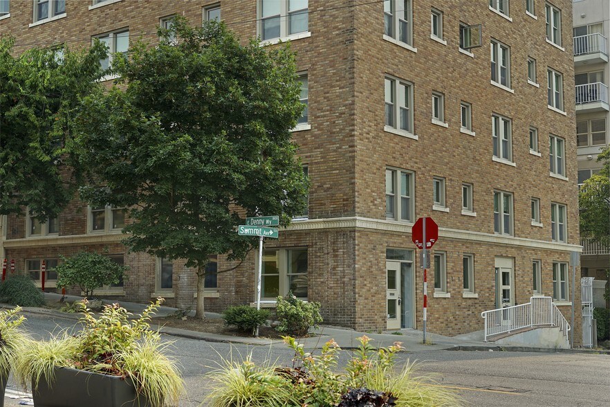 More Photos Of 505 E Denny Way, Seattle Apartments For Sale