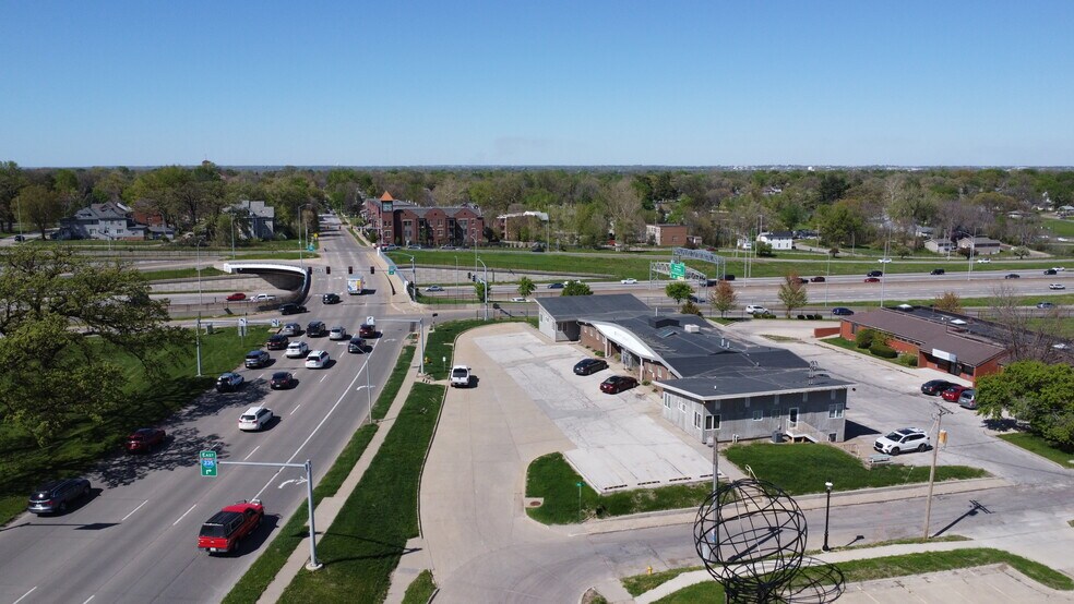 More Photos Of 945 19th St, Des Moines Medical For Sale