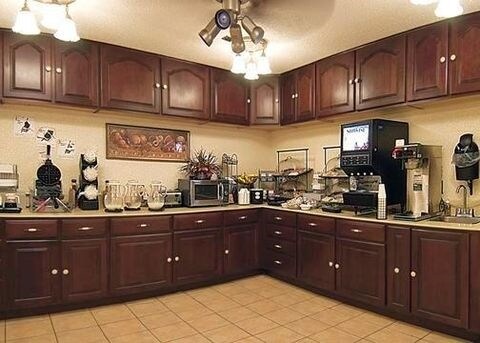 More Photos Of 337 Devereaux Dr, Natchez Hotel For Sale