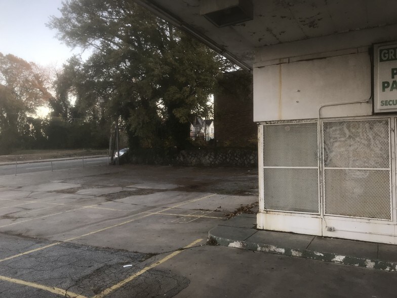 More Photos Of 669 Pryor St, Atlanta General Retail For Sale