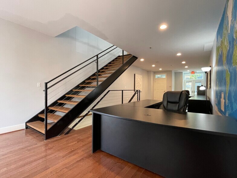 More Photos Of 211 K St Ne, Washington Office Residential For Sale