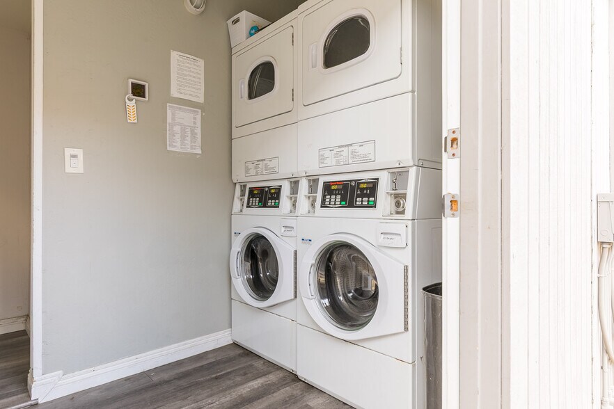 More Photos Of 2141 Front St, San Diego Apartments For Sale