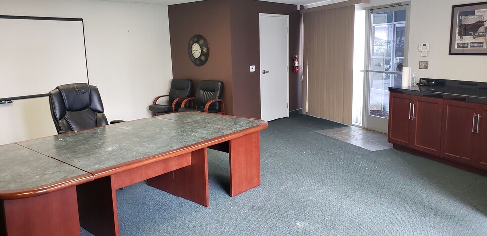 More Photos Of 5995-5997 Brockton Ave, Riverside Medical For Sale
