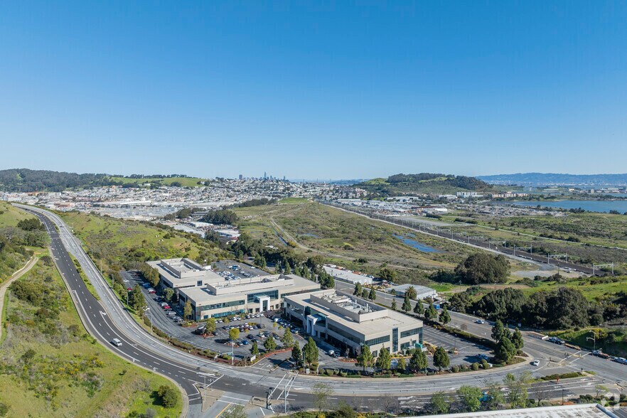 More Photos Of 3280 Bayshore Blvd, Brisbane Research And Development For Lease