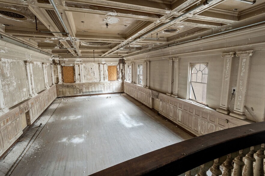 More Photos Of 120 N Warren, Trenton Office For Sale