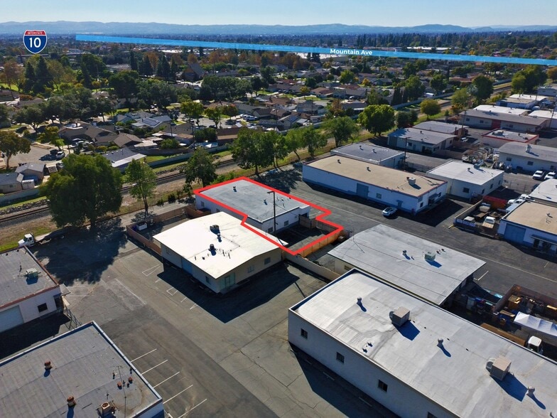 More Photos Of 936 W 9th St, Upland Warehouse For Lease