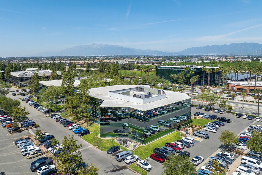 More Photos Of 225 W Hospitality Ln, San Bernardino Unknown For Lease