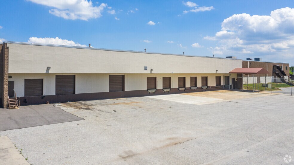 More Photos Of 6720 Baymeadow Dr, Glen Burnie Warehouse For Lease