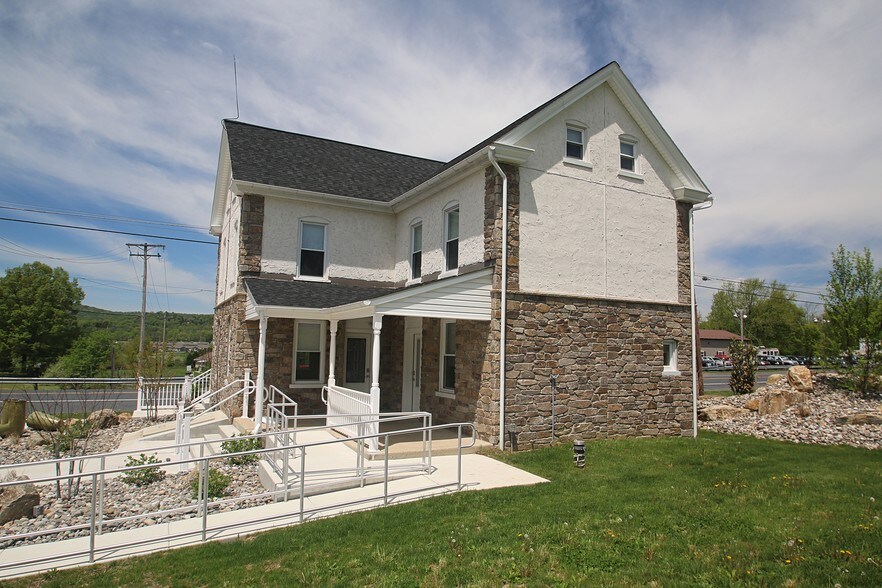 More Photos Of 1180 Route 100, Bechtelsville Office For Sale