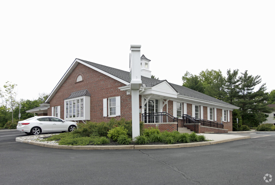 Primary Photo Of 708 Route 202, Three Bridges Bank For Sale