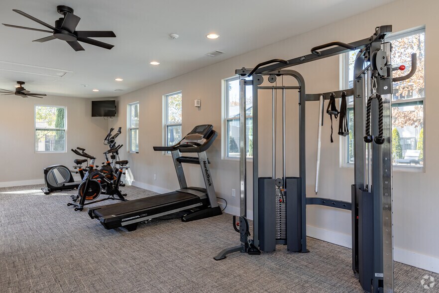 More Photos Of 55 Pharr Rd NW, Atlanta Apartments For Sale