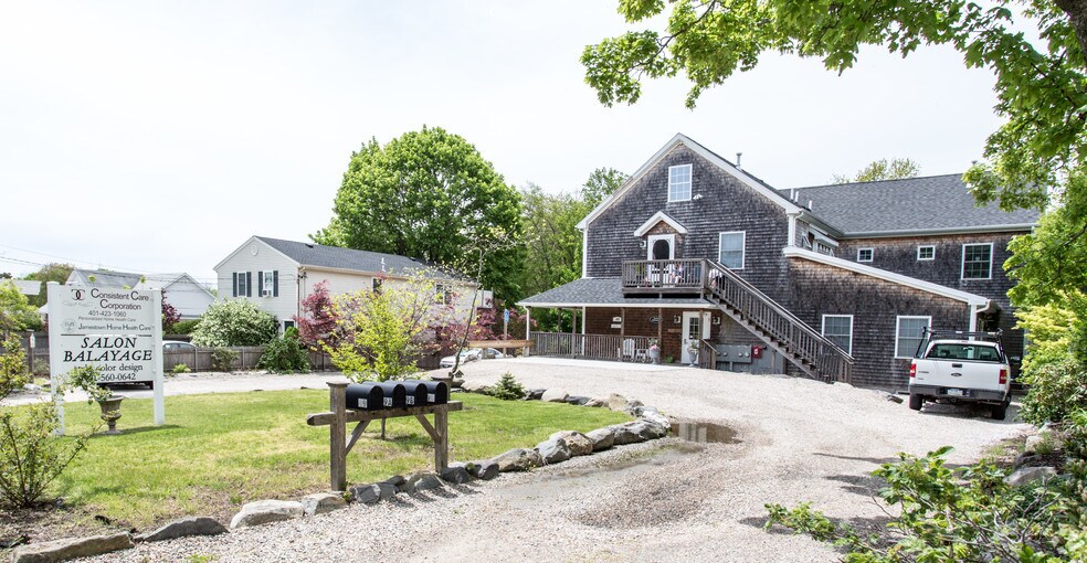 More Photos Of 49 North Rd, Jamestown Office Residential For Lease