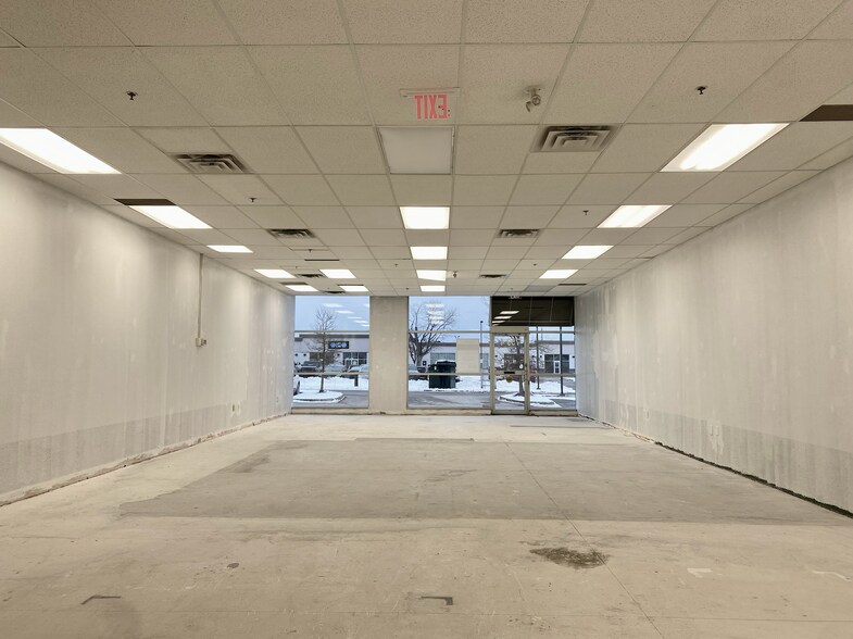 More Photos Of 755-759 Gardiners Rd, Kingston General Retail For Lease