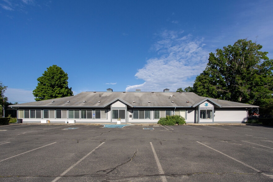 Primary Photo Of 789 Main St, Great Barrington Medical For Sale