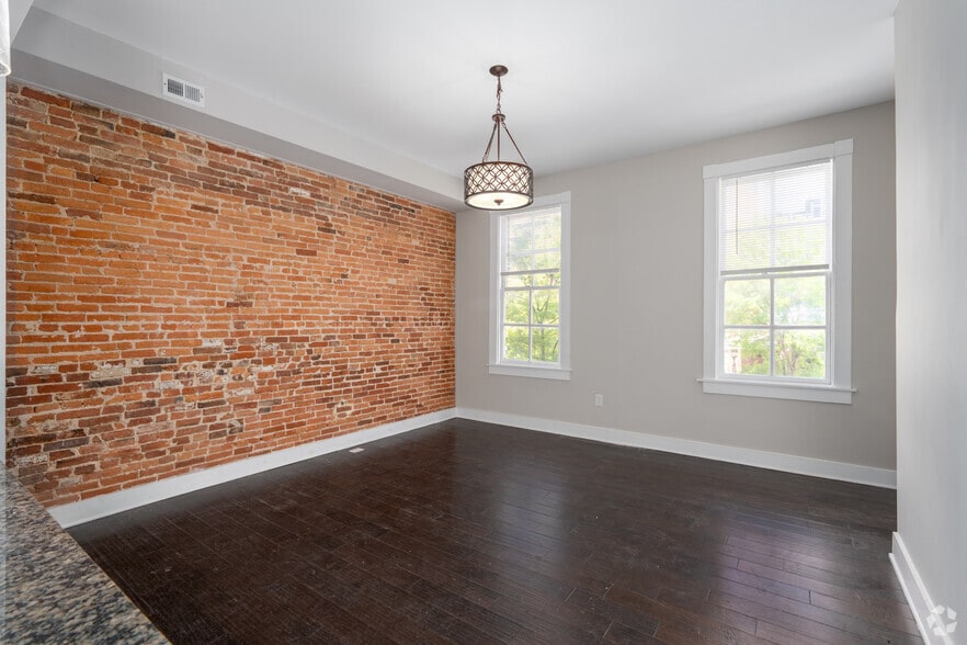 More Photos Of 617-631 W Lexington St, Baltimore Apartments For Lease