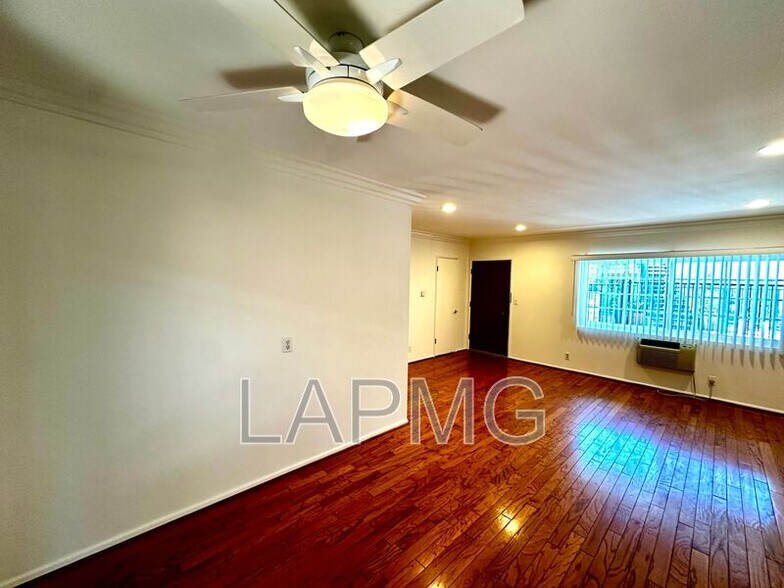 More Photos Of 8130 Norton Ave, West Hollywood Apartments For Sale