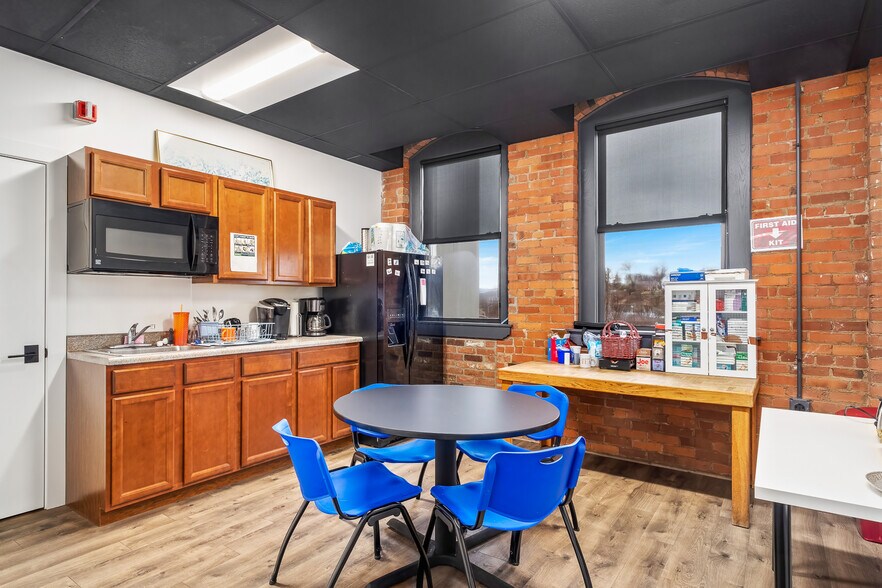 More Photos Of 34 Depot St, Pittsfield Medical For Sale