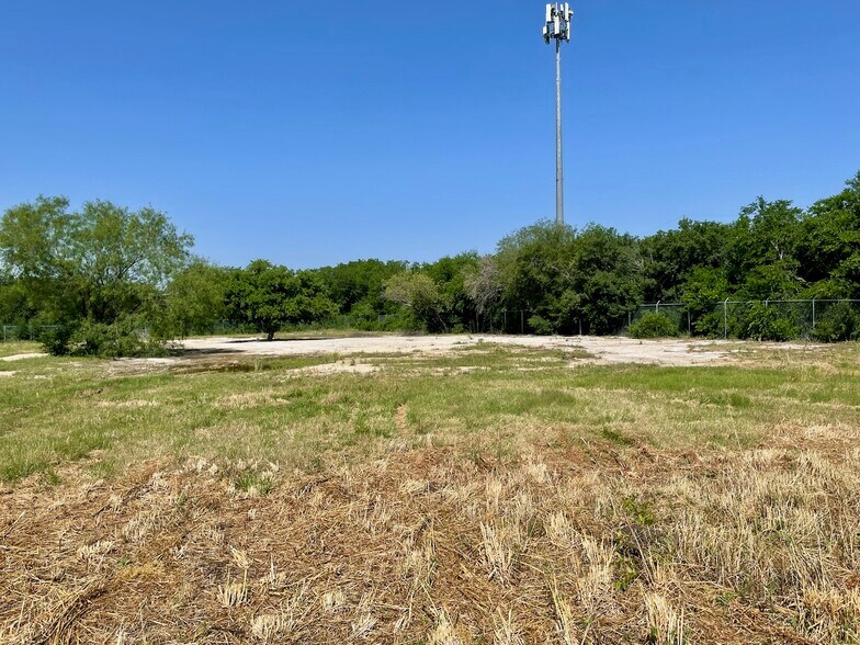 More Photos Of W Military Dr & Hwy 90, San Antonio Land For Sale