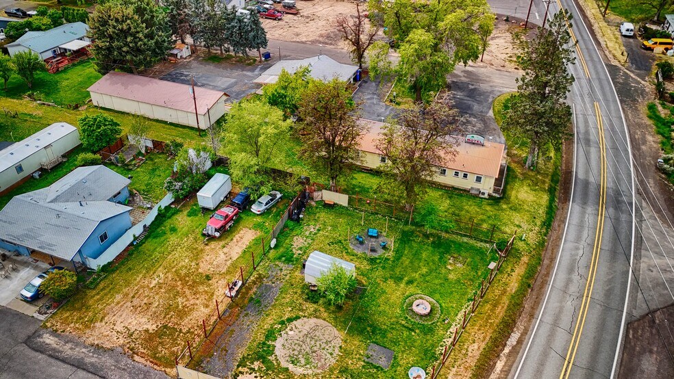 More Photos Of 616 Mill St, Maupin Hotel For Sale