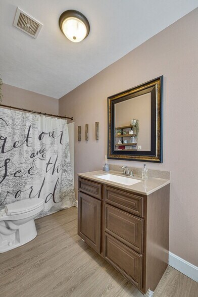 More Photos Of 305 N Main St, Ste Genevieve Storefront Retail Residential For Sale