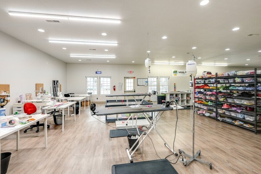 More Photos Of 2149 Wadsworth Rd, Norton Office For Sale