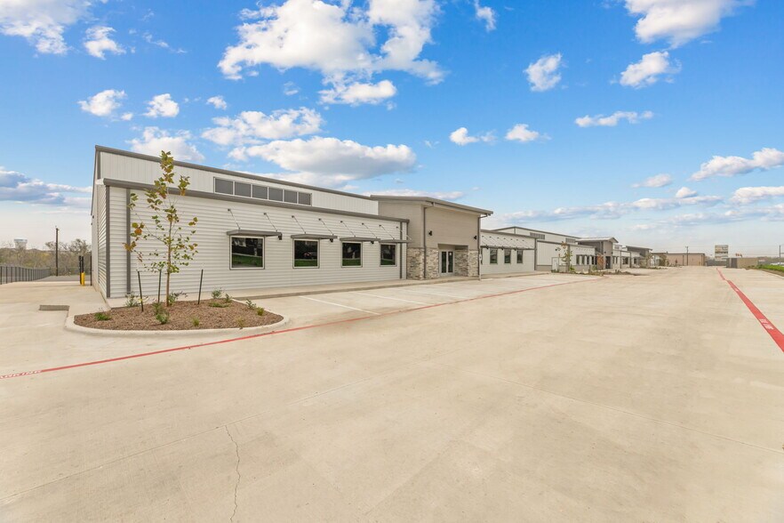 More Photos Of 10042 FM 1976, Universal City Unknown For Lease