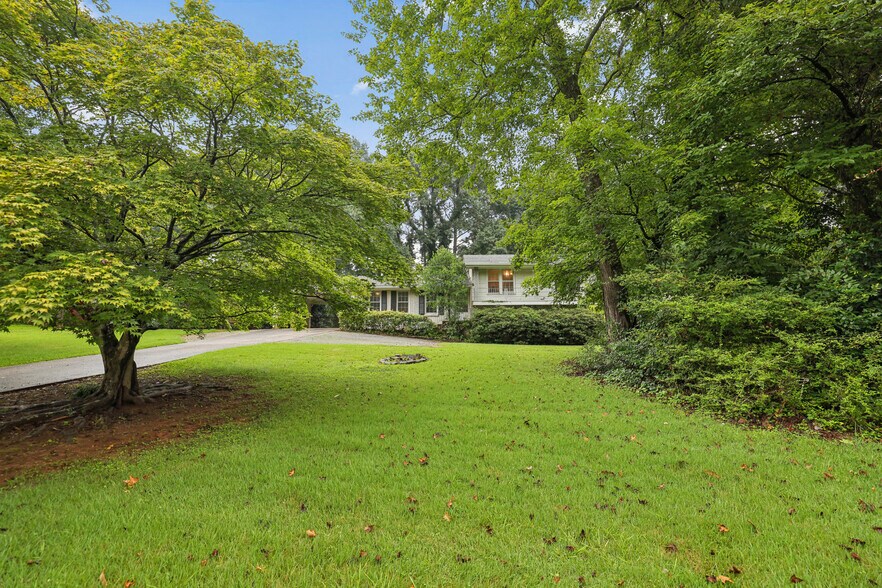 More Photos Of 2119 Vista Dale Ct, Tucker Office Residential For Sale