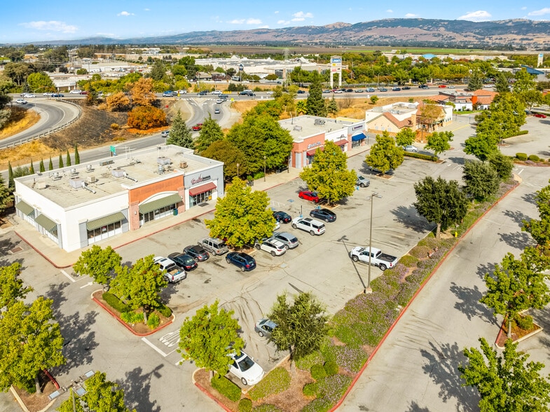More Photos Of 6905 Camino Arroyo, Gilroy Storefront For Lease