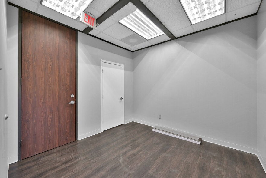 More Photos Of 25307 I-45, Spring Medical For Lease