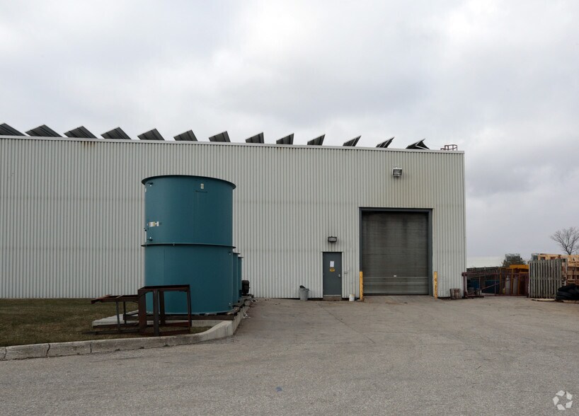 More Photos Of 465 Laird Rd, Guelph Warehouse For Lease