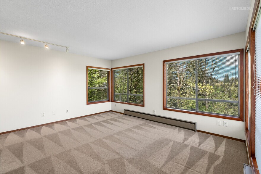 More Photos Of 3020-3024 SW 12th Ave, Portland Apartments For Sale