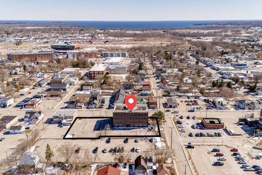 More Photos Of 100 Colborne St, Orillia Medical For Sale