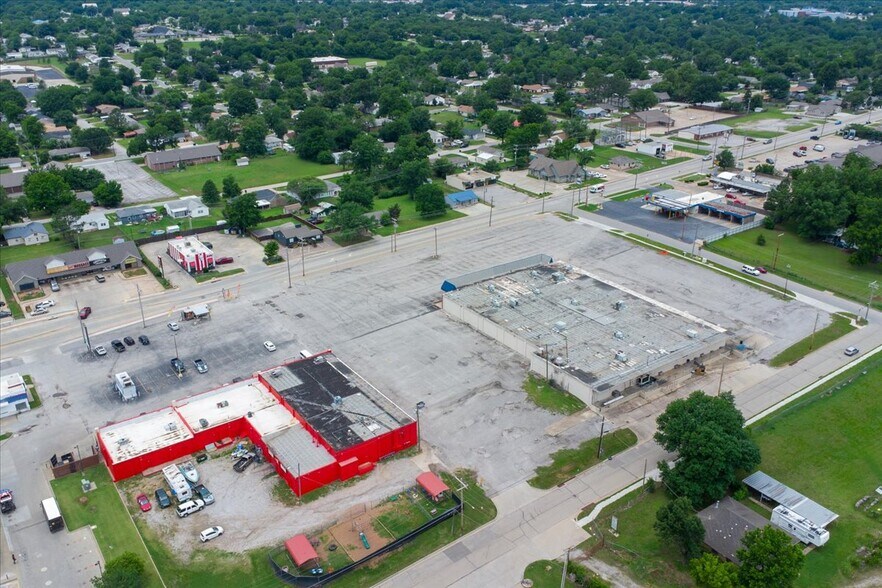 More Photos Of 4915 S Union Ave, Tulsa Office For Sale