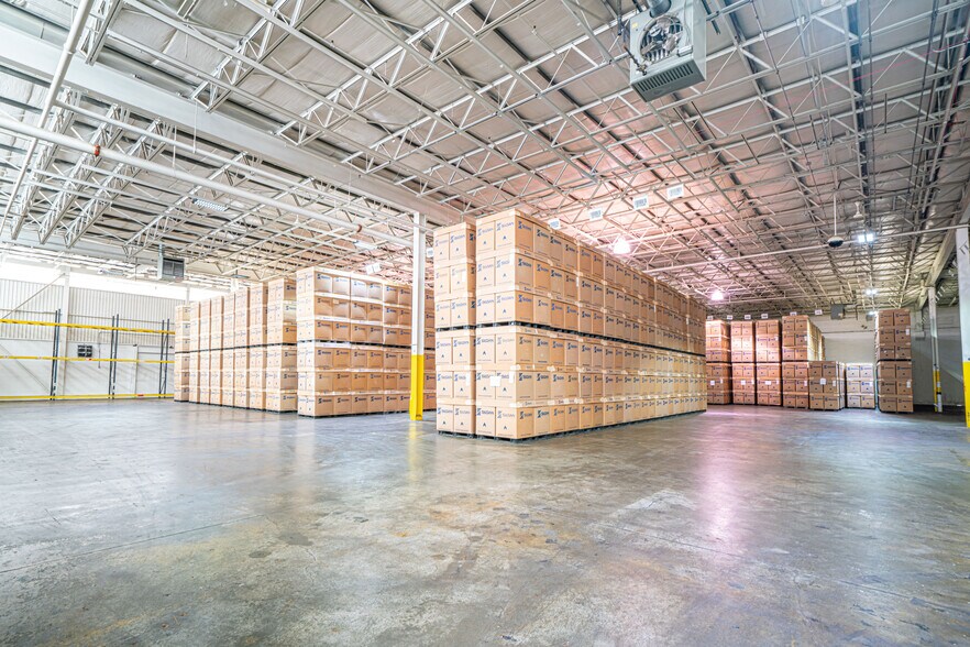 More Photos Of 601 Albemarle St, Saint Joseph Warehouse For Lease