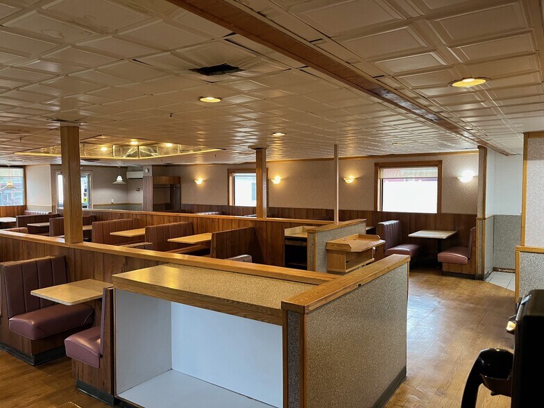 More Photos Of 20 N Main St, Honeoye Falls Restaurant For Sale