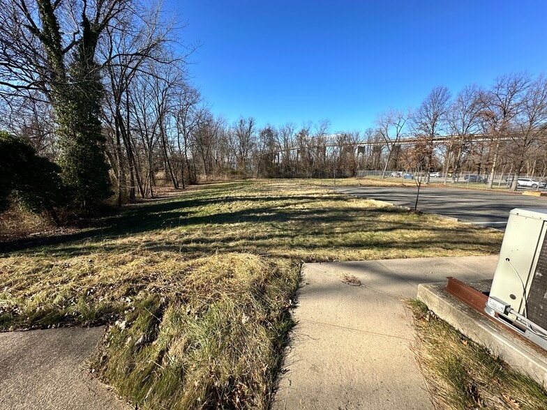 More Photos Of 4865 Arthur Kill Rd, Staten Island Warehouse For Sale