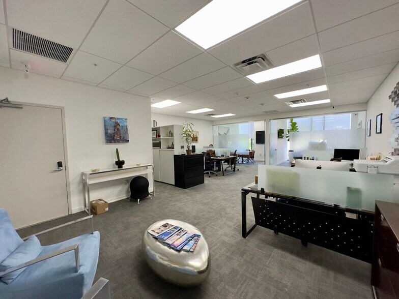 More Photos Of 2980 NE 207th St, Aventura Office Residential For Lease