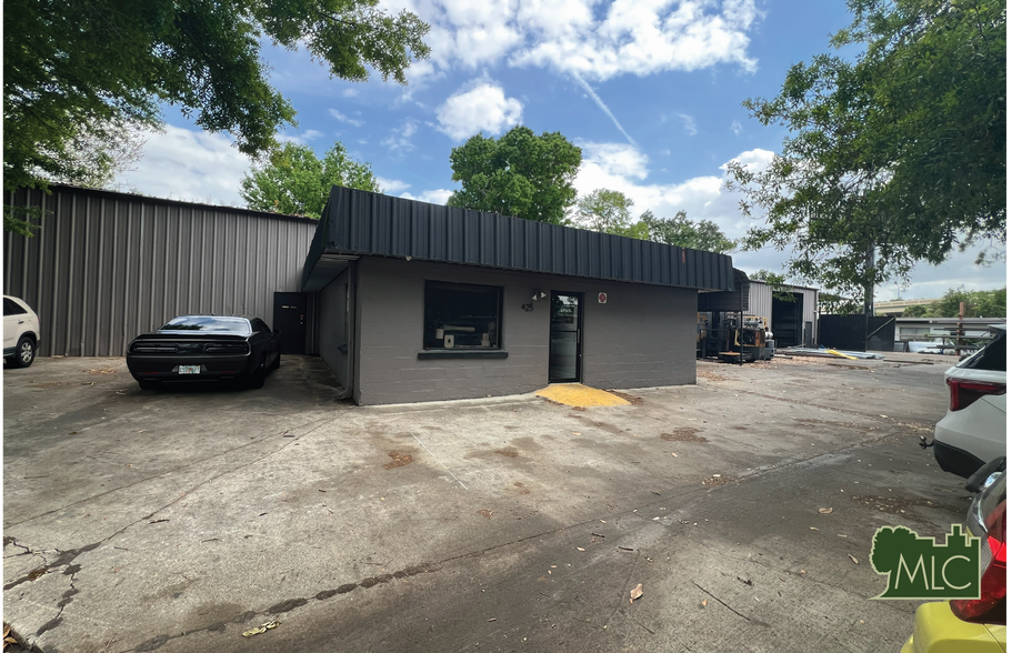 More Photos Of 425 Barry St, Orlando Warehouse For Sale