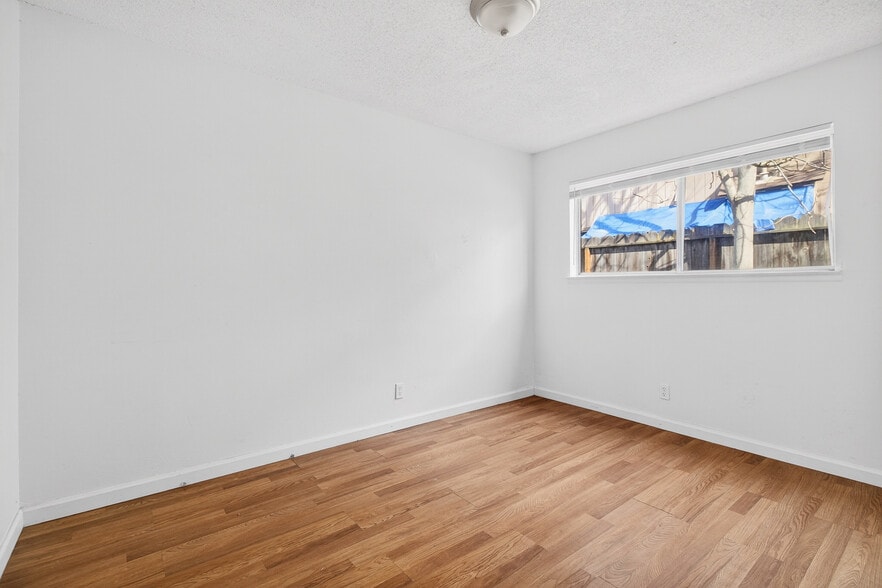 More Photos Of 1976 Edwards Ave, Merced Apartments For Sale