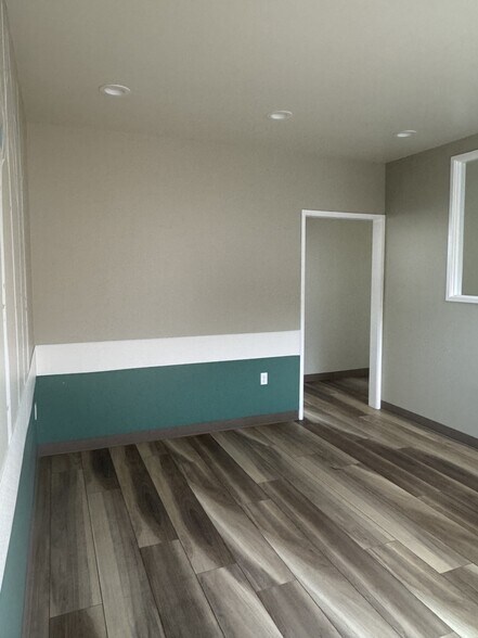 More Photos Of 80 Arch St, Redwood City Medical For Sale