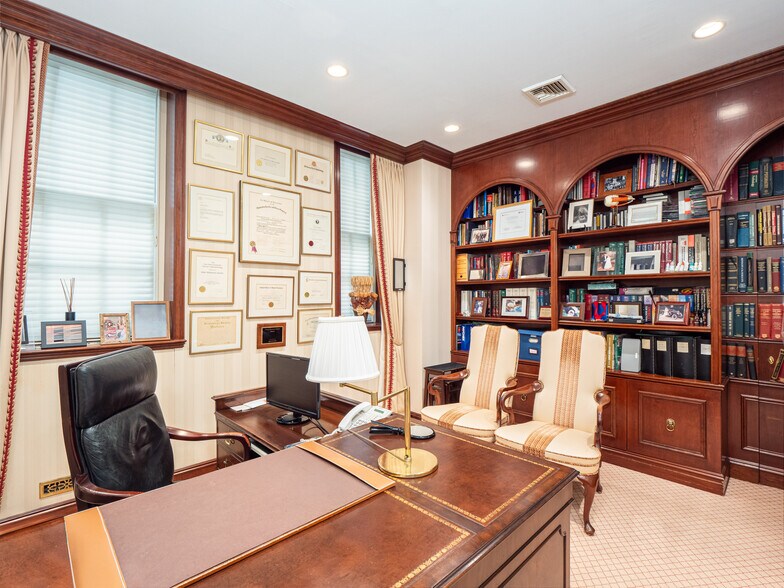 More Photos Of 635 Park Ave, New York Apartments For Sale