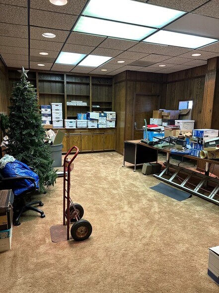More Photos Of 5685 Highway 18 W, Jackson Office For Sale