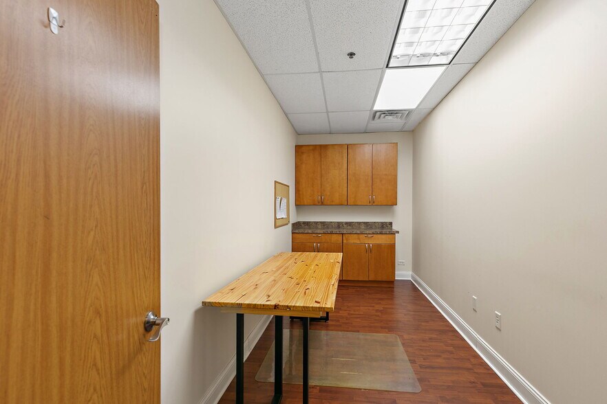 More Photos Of 129 Commercial Dr, Yorkville General Retail For Lease