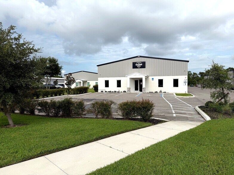 More Photos Of 4708 Lena Rd, Bradenton Warehouse For Sale