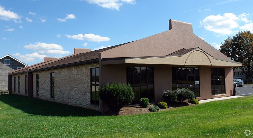 More Photos Of 2415 Old Gettysburg Rd, Camp Hill Office For Lease