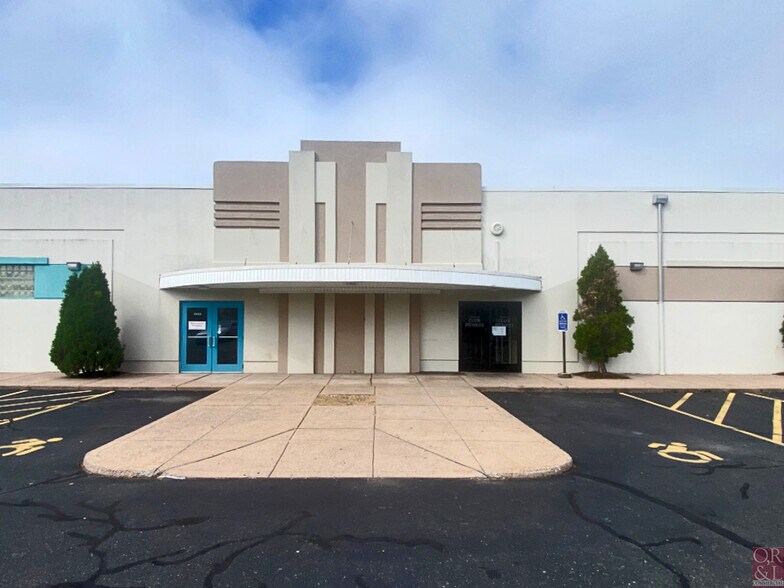 More Photos Of 1042-1062 Main St, East Hartford General Retail For Lease